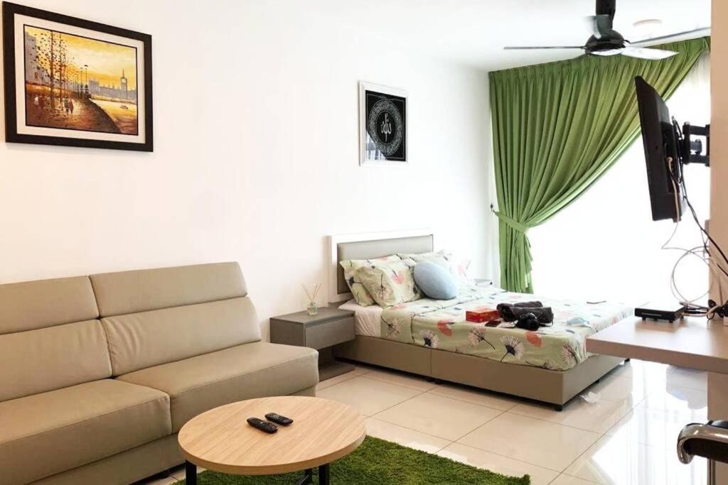 ZY Studio @ EVO SOHO Bangi [ASTRO WiFi NETFLIX] Bagian luar foto